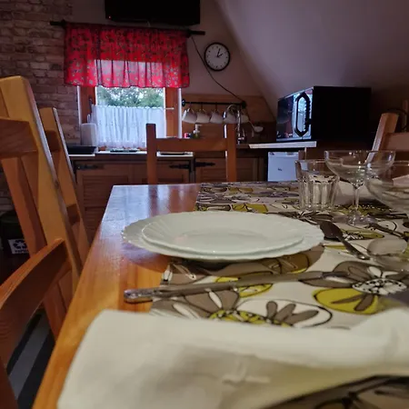 Gosciniec , Z Sauna I Jacuzzi 샬레