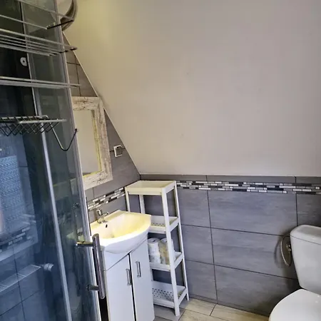 Gosciniec , Z Sauna I Jacuzzi * 슈차이르크