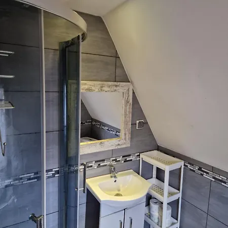 Gosciniec , Z Sauna I Jacuzzi Chalet *