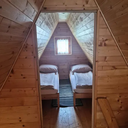 Gosciniec , Z Sauna I Jacuzzi Chalet