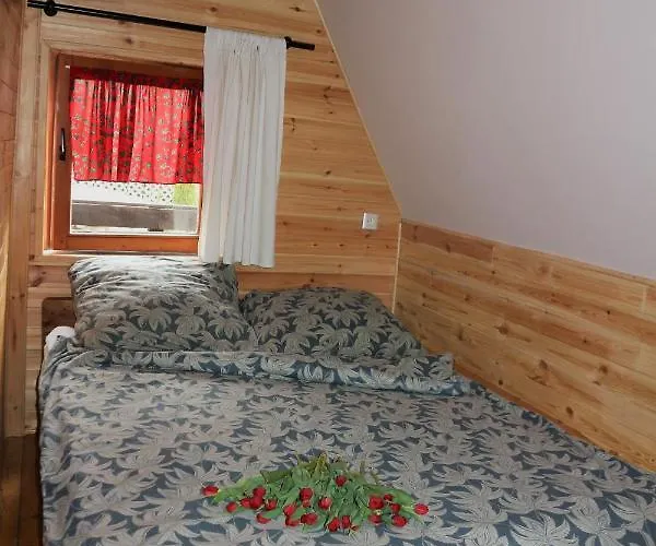 Gosciniec , Z Sauna I Jacuzzi * 什切尔克