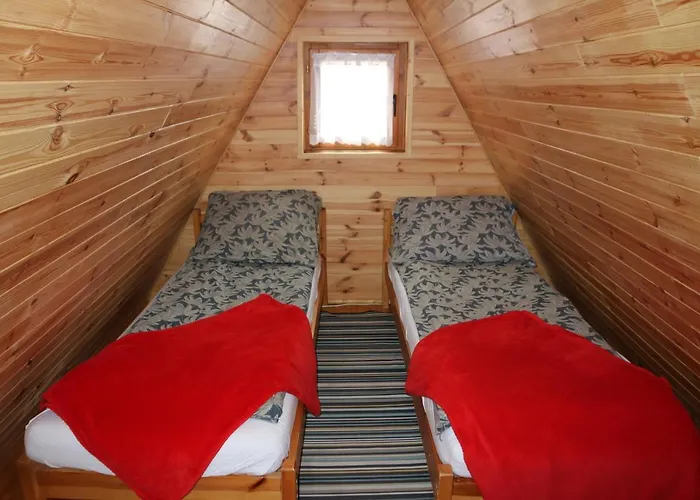 Gosciniec , Z Sauna I Jacuzzi 什切尔克