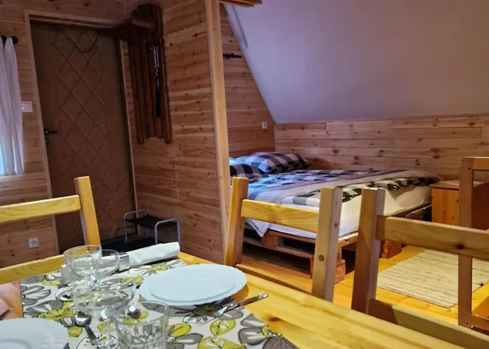 Gosciniec , Z Sauna I Jacuzzi * Szczyrk